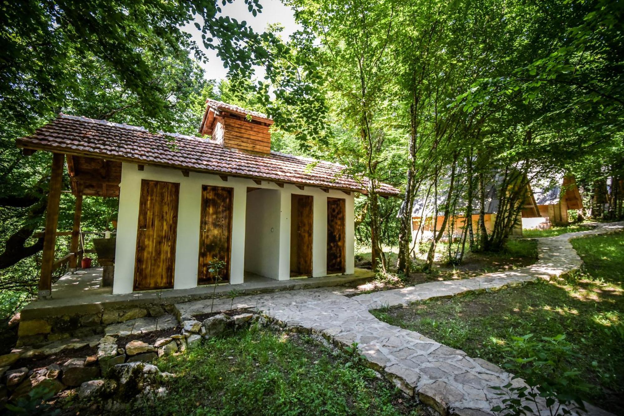 Hum Camp Divlja Rijeka酒店 外观 照片