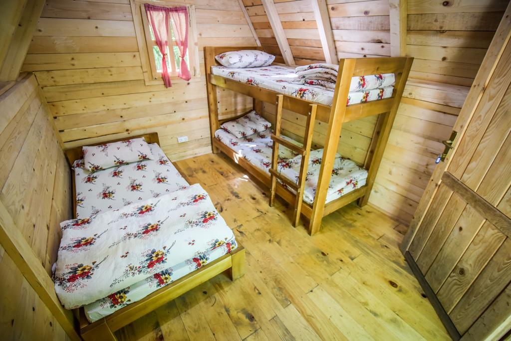 Hum Camp Divlja Rijeka酒店 外观 照片